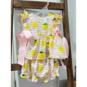 NWT lemon set